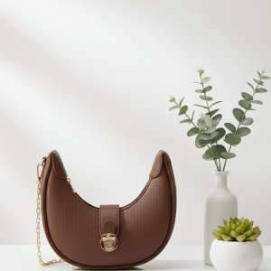 Half moon hand bag (Caremal)