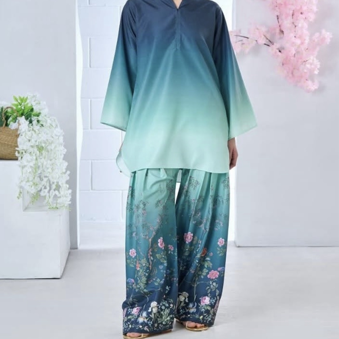 Tie n die shirt with printed farshi