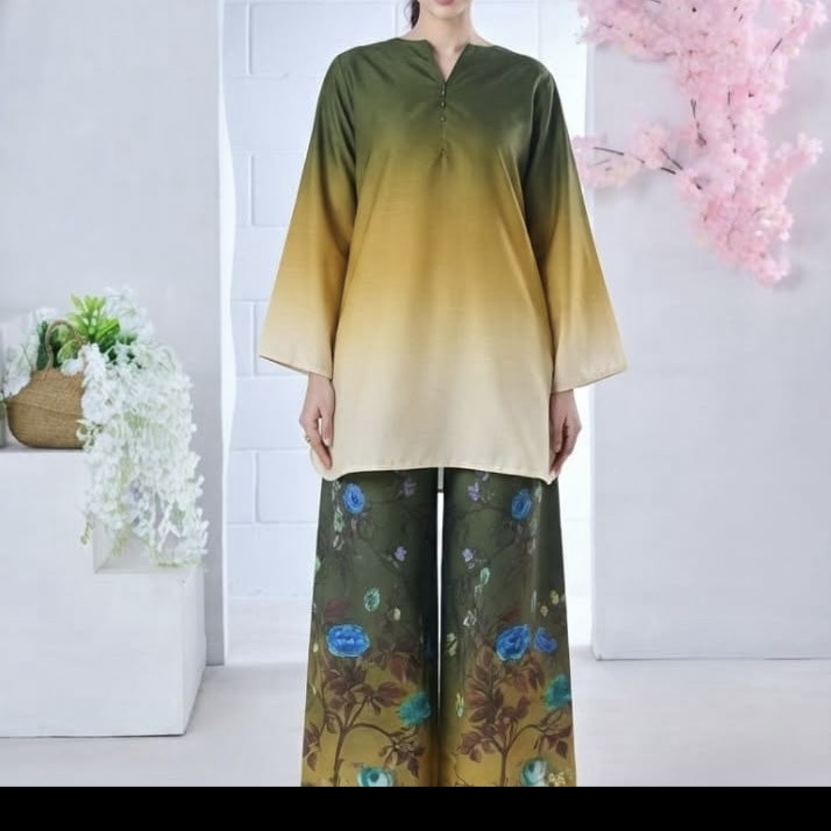 Tie n die shirt with printed farshi - Image 5