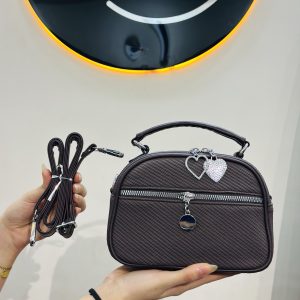 Brown or baige bag