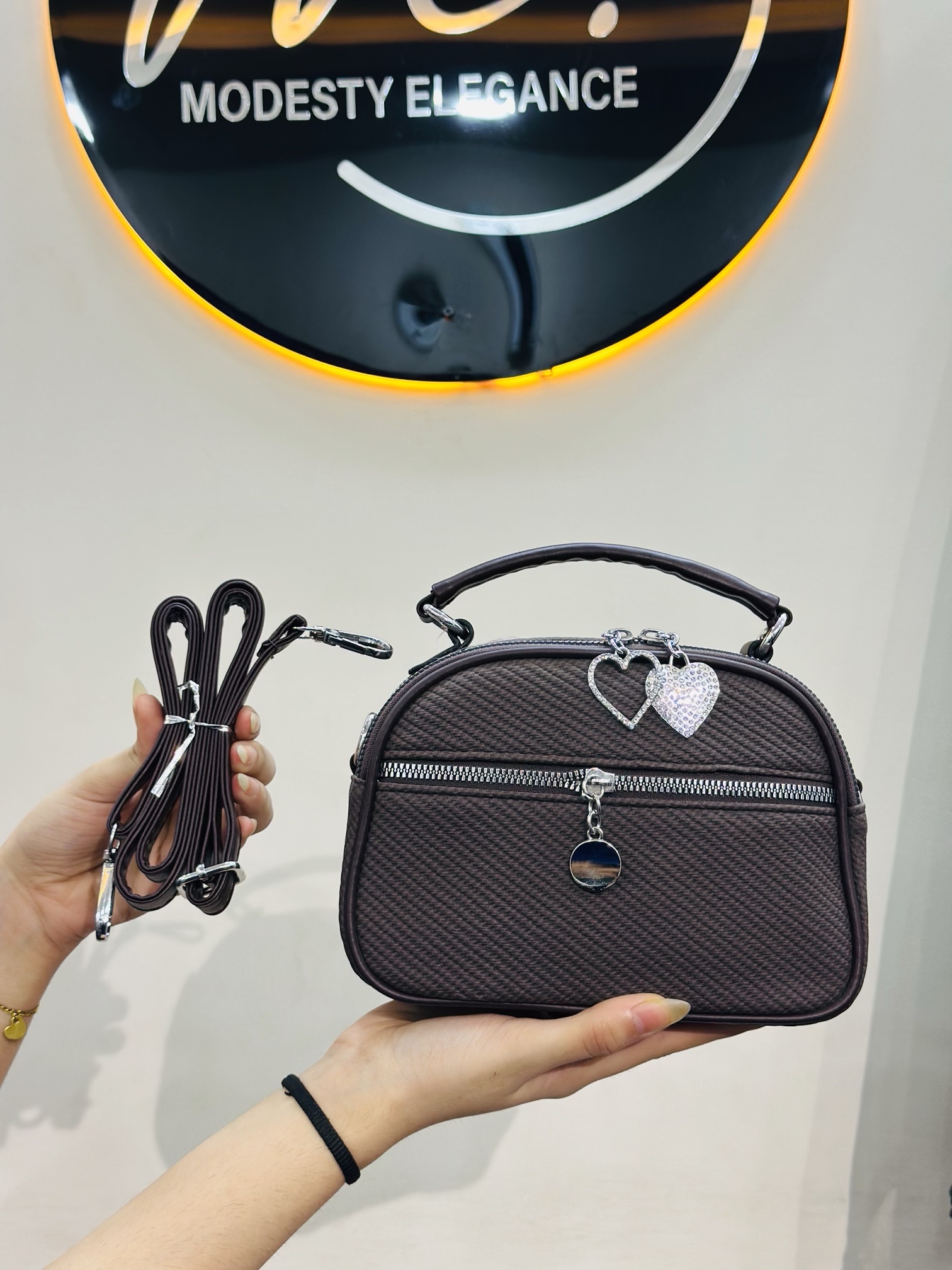 Brown or baige bag