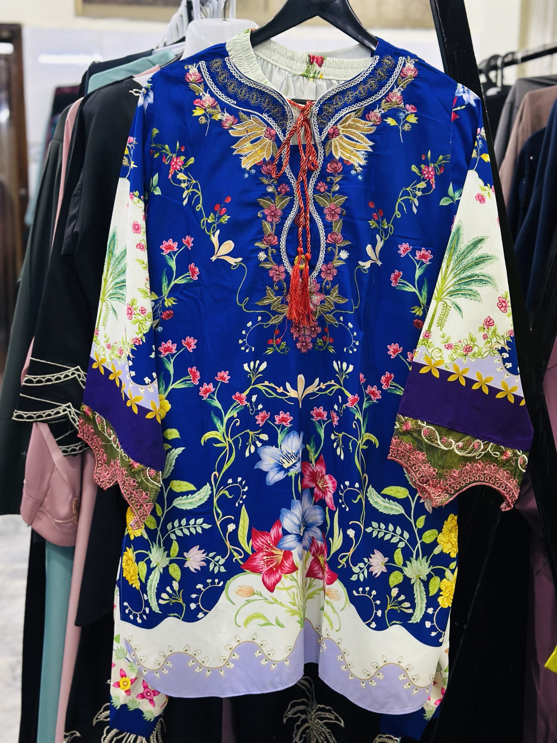 Green and blue dress - Image 4